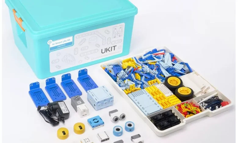 UBTECH uKit AI robotik eğitim seti ile ilkokul öğrencilerinin yapay zekâ ve kodlama çalışması