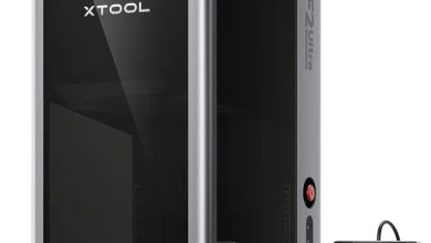 xTool F2 Ultra UV 5W lazer gravür makinesi ile cam ve akrilik üzerinde mikron seviyesinde gravür