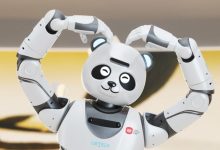 UBTECH Panda Robot humanoid robot ile yapay zekâ temelli eğitim ve etkileşim